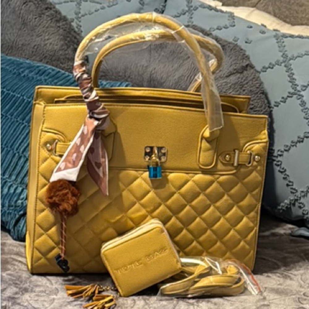 Large Khaki Quilted Tote Bag